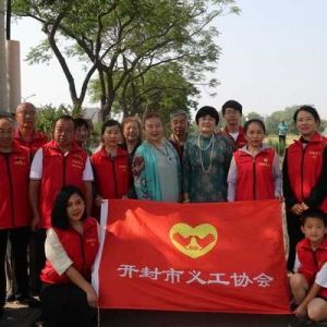 开封市义工协会慰问祥符区杜良乡中心敬老院