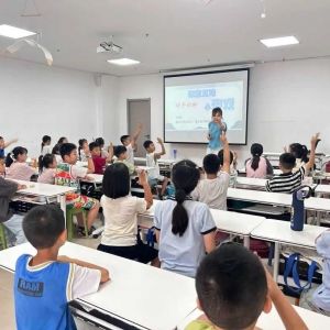 高新区紫锦社区：家门口的放心托管，巧解居民“后顾之忧”