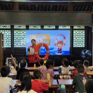 浙江东阳开展“知法·避险·成长”教育小组助力学生安全成长