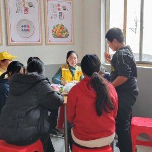 逆风飞翔，温暖相伴 ——宜黄公益组织开展宝贝陪伴活动，为事实孤儿点亮心灯