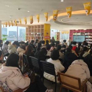 延续健康公益使命：郑州益联社工 “护骨现在做 健康为家国” 项目第 2 期在妈妈读书会开展