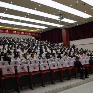 陕州法院：巡回审判走进校园  法槌敲响青春警钟