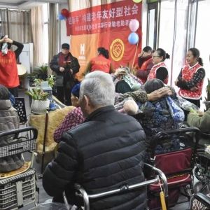 让敬老暖万家的温情在社区持续传递