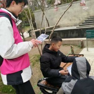 【郑州】正商百合里小区：2月11日上午暖心开展“护骨现在做 健康为家国”公益活动