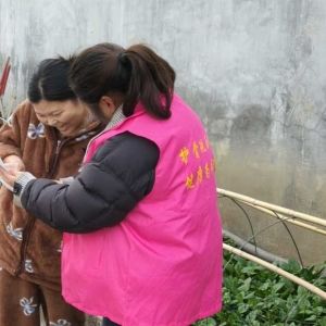 【平顶山】大驰首府：2月13日上午暖心开展“护骨现在做 健康为家国”公益活动