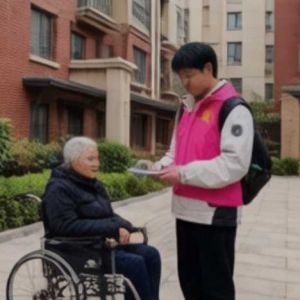 【郑州】假日蓝湾小区：2月23日下午暖心开展“护骨现在做 健康为家国”公益活动