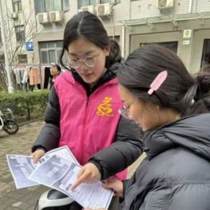 【郑州】3月15日许靖迎开展第1场“护骨现在做 健康为家国”公益活动