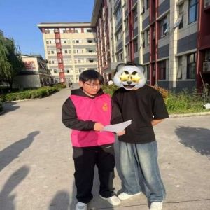 【洛阳】4月24日刘泽宇开展第2场“护骨现在做 健康为家国”公益活动