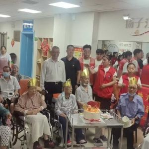 党建引领践初心 情暖端午敬夕阳｜乌市青年志愿者协会春雨爱心公益社开展敬老慰问活动