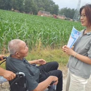 【商丘】7月13日赵洁开展第二场“护骨现在做 健康为家国”公益活动