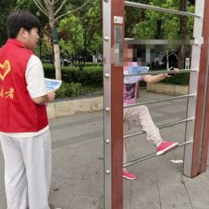 【洛阳】7月17日李飞宇开展第2场“护骨现在做 健康为家国”公益活动