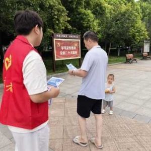 【洛阳】7月21日李飞宇开展第4场护骨现在做 健康为家国”公益活动